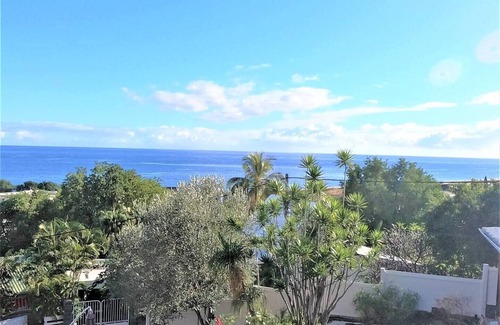 La Possession Condo | LE CLOS DE VAL - ACCOMMODATION - TERRACE SEA VIEW - HEATED SWIMMING POOL