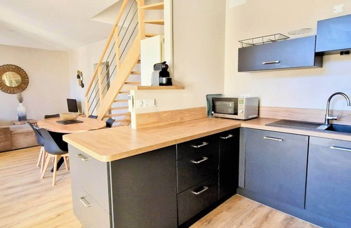 Tarbes Apartment | LE CLOS DES HALLES, DUPLEX WITH BALCONY AND AIR CONDITIONING, HALLES MARCADIEU