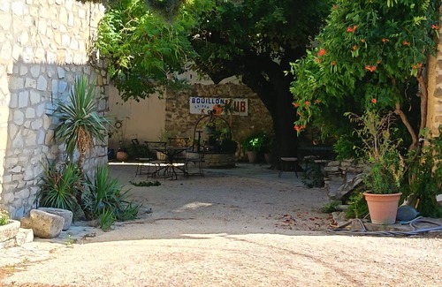 Vaison-la-Romaine Apartment | Le clos des Pigières P'tit Gîte in the countryside 2 mn from Vaison la Romaine