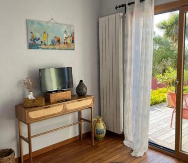 Saint-Coulomb Bed & Breakfast | Le Clos du Lupin