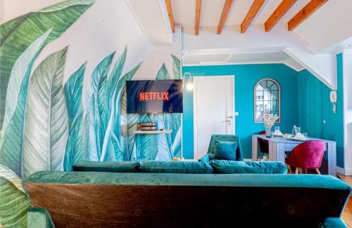 Evreux Apartment | Le Cocon de la Cathédrale - Hypercentre Evreux - Jungle Chic - Vue sur l'Iton et Cathédrale