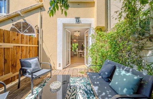 Hopitaux-Facultes Apartment | Le Cocon II - Private garden terrace - Parking