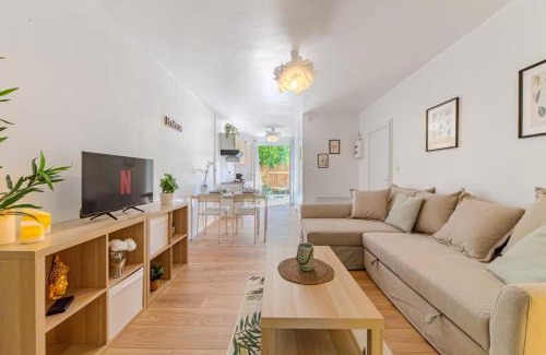 Hopitaux-Facultes Apartment | Le Cocon II - Private garden terrace - Parking