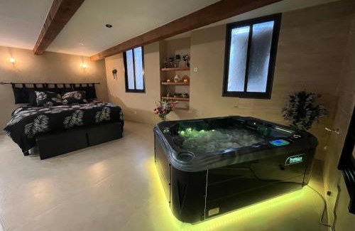 Lunel Hotel | Le Cocon SPA lune de miel