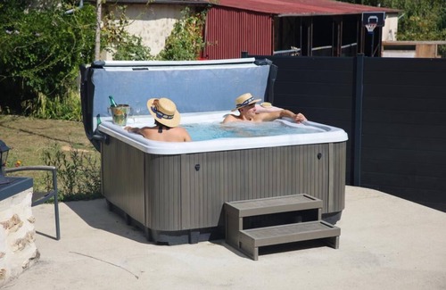 Coulonges-Cohan Apartment | 🌿 Le Cortiault - Jacuzzi privatif - Cocooning & cosy at the gateway to Champagne
