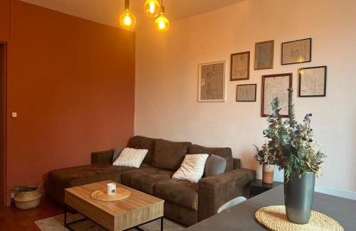 Poitiers Apartment | Le Coteau city center near train station