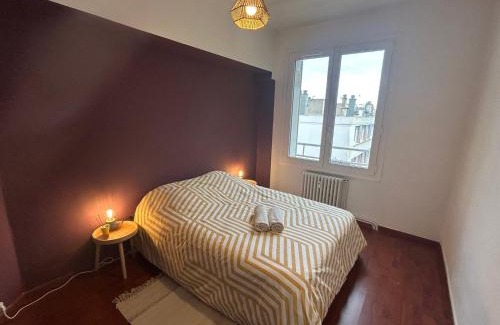 Poitiers Apartment | Le Coteau city center near train station