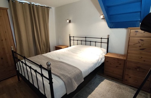 Saint-Jean-la-Poterie House | Le Cottage de Flore - Piscine Intérieur Chauffée