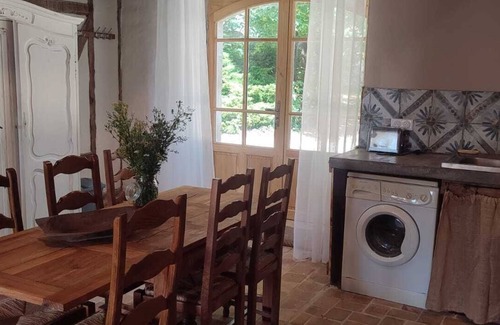 Salignac-Eyvignes Cottage | Le Cottage des Acacias - un Logis Nature, une Piscine Naturelle et des Animaux!