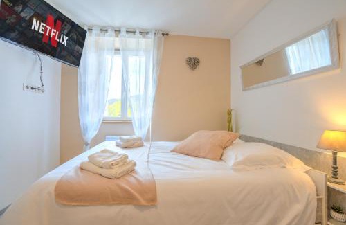 Banassac Apartment | Le Déroc - Netflix Wi-Fi Fibre Terrasse