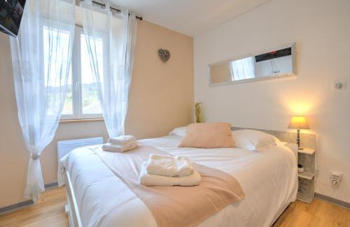 Banassac Apartment | Le Déroc - Netflix Wi-Fi Fibre Terrasse