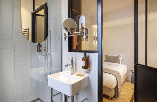 12th Arrondissement Hotel | Le Daum