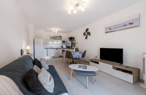 Cavalaire-sur-Mer Apartment | Le Domaine by Interhome