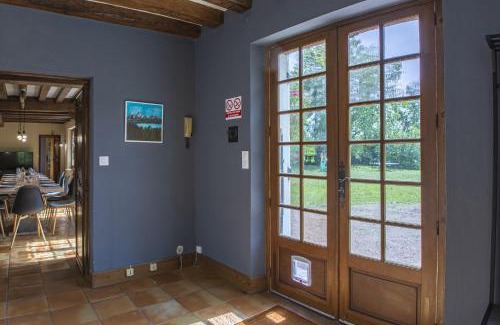 Huisseau-sur-Mauves House | Le Domaine de Baracas 4 étoiles - Le Grand et le Petit Gîte - piscine-SPA-billard-baby-foot-cheminée - 18 personnes