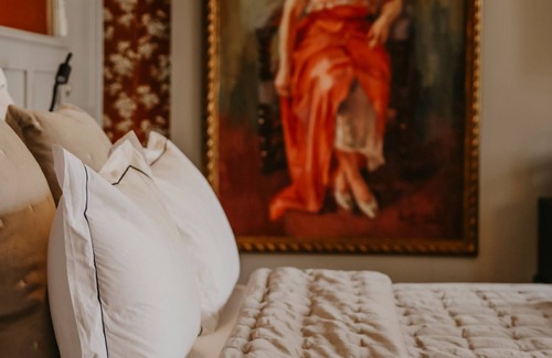 Bernac House | Le Domaine de la Monestarié Charm, elegance and scents of Tuscany