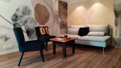 Dinan Apartment | Le Duclos, appartement rez-de-jardin Dinan centre