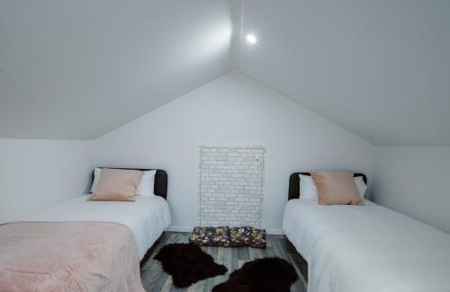 Hesingue Apartment | Le Duplex by Leslodgespa - Loft moderne et confortable au style newyorkais, proche de Bâle et de l'aéroport