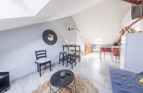 Montlucon Apartment | Le Duplex - Proche Gare