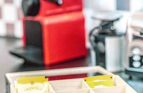 Le Mesnil-sur-Oger Apartment | Le Edouard" luxury suite with relaxation area and sauna, outdoor area and vaulted cellar