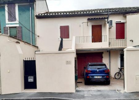 Eyguieres Apartment | Le gîte d'églantine