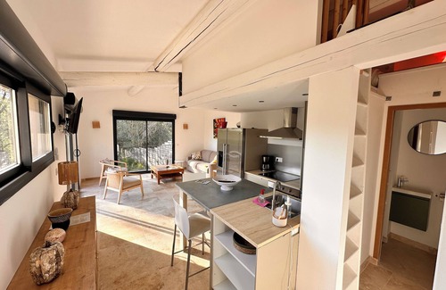 Uzes Apartment | "Le Gîte D'hamih" Uzès a Pied, Piscine, Jardin, Aire de Jeux Pour Enfants