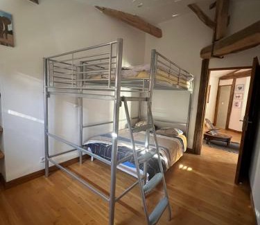 Claveisolles House | Le gîte du château