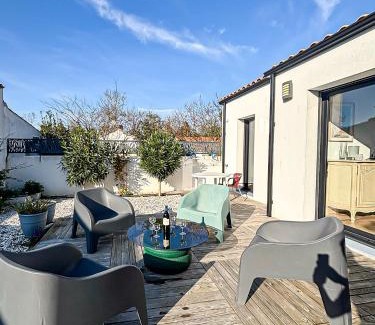 La Rochelle Villa | Le Galet Rochelais