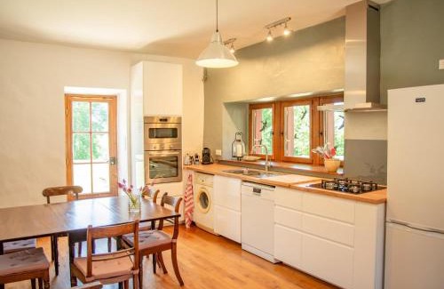 Issac House | Le Gapard Annex