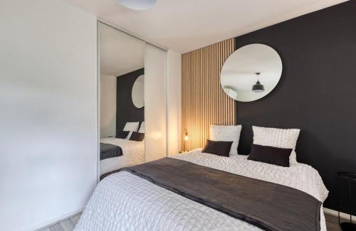 Cergy Apartment | LE GARDEN - 4 Chambres-8 Personnes Idéal PRO-famille-amis-Wifi-Parking-jardin-terrasse