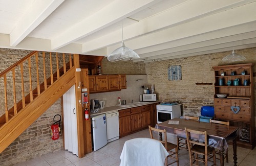 Saint-Pierre-d'Amilly House | Le Gite 5 Barnowl Pour 4 Personnes Dans un Complexe de 6 Gîtes Vous Attend