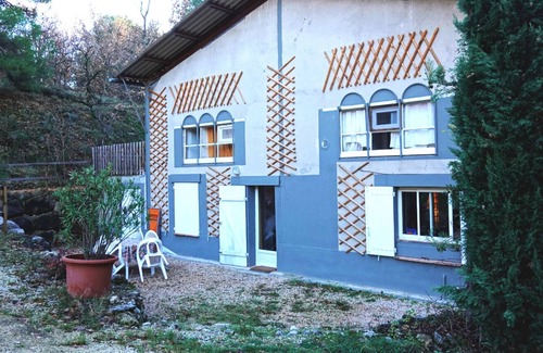 Puimoisson House | Le gite des Lavandes Come and recharge your batteries in the heart of nature.