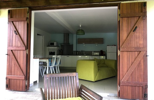 Les Abymes Villa | Le Gosier- Villa bottom, calm and comfortable in the freshness of the vegetation