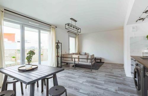 Combs-la-Ville Apartment | Le grand Nid de Combs