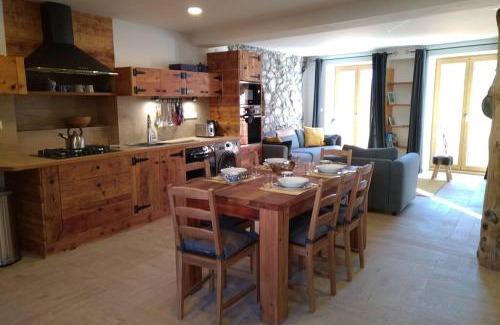 Val-des-Pres Apartment | Le Grand PIerron Clarée Valley cosy apartment in mountain, 6p