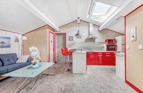 Andernos-les-Bains Apartment | Le Grand T2 – Elegant Apartment with Shared Pool in Andernos-les-Bains