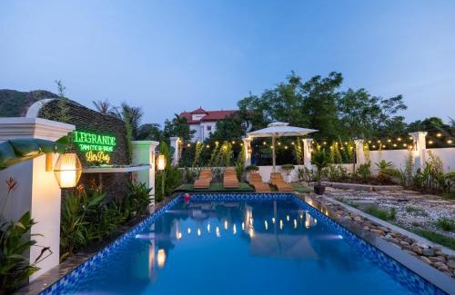 Hoa Lu Hotel | Le Grande TamCoc Retreat
