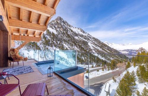 Arc-1950 Apartment | Le Hameau des Oursons