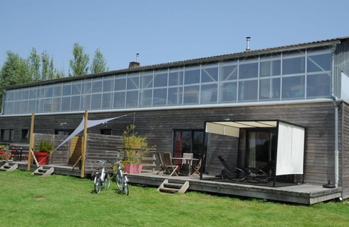 Ploufragan Apartment | LE HANGAR-Apartment-Modern-Terrace-Private Bathroom