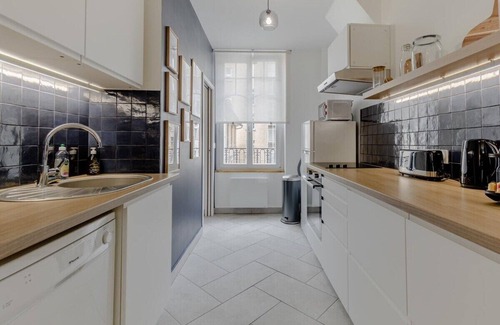 Reims City Centre Apartment | Le Jadart #cathédrale de Reims