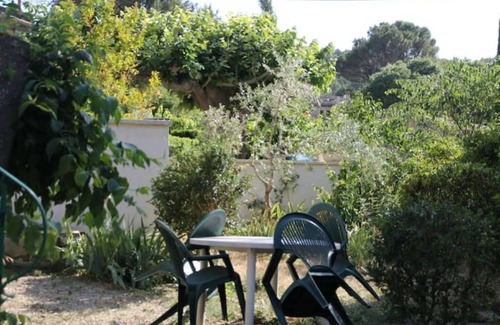 Fontaine-de-Vaucluse Apartment | Le Jardin de Zé