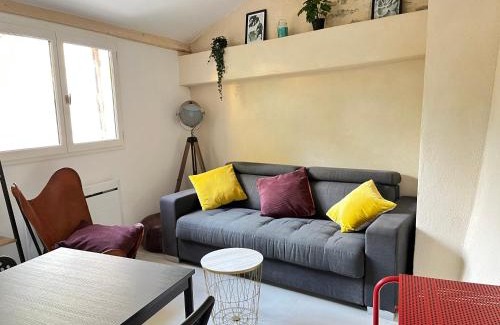 Aiguerelles Apartment | Le Jardinet - Small garden in town