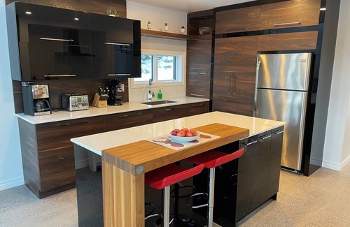 Pohenegamook Ski Chalet | Le Jarret Noir - Modern chalet in Nature! SPA! Super Lake View!