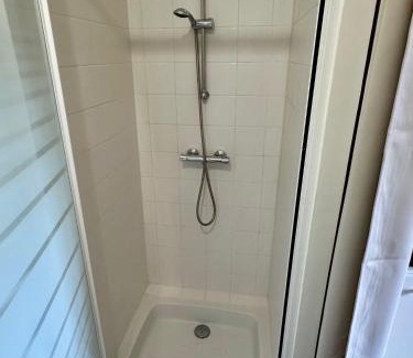 Miroir - Batignolles Apartment | Le Joli-Mans - Gare - BCLA