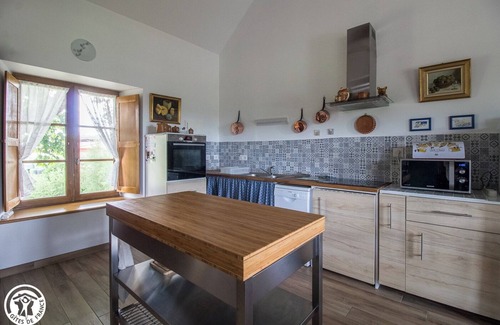 Condat-en-Combraille House | Le Logis de L'abeille Noire