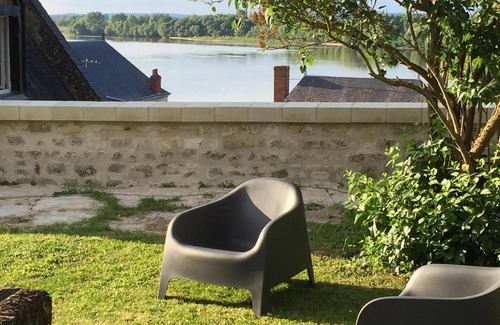 Montsoreau House | Le Logis des Abbesses - A hanging garden on the Loire.