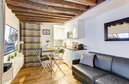 Saint-Gervais Apartment | Le Marais Gem