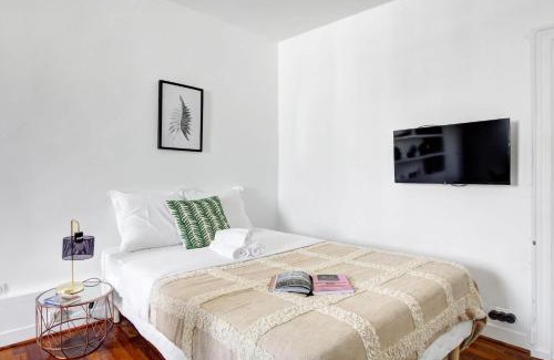 Arsenal Apartment | Le Marais & Place des Vosges - Paris Vacation Rentals