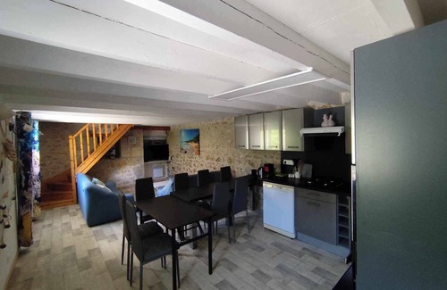 Le Gua House | Le Marais Salant - Gites for 8 people with swimming pool at Logis de Chalons à la mer