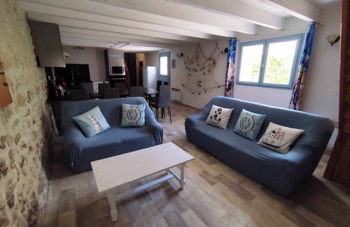 Le Gua House | Le Marais Salant - Gites for 8 people with swimming pool at Logis de Chalons à la mer