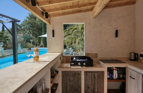 Roussas Villa | Le Mas de l'Alliance - 12 p - Air Cond - private Pool - near Grignan